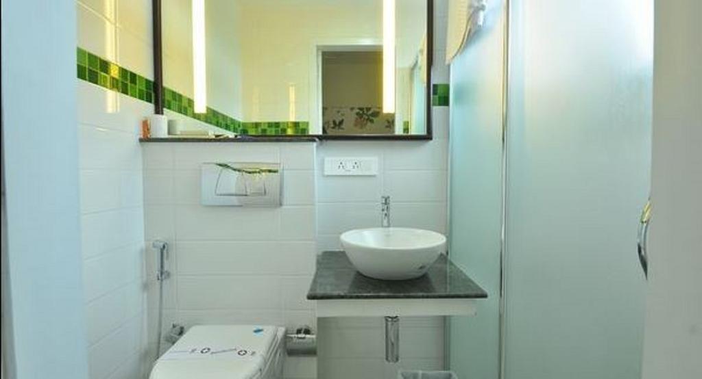 Bth Sarovaram Kochi Cameră foto