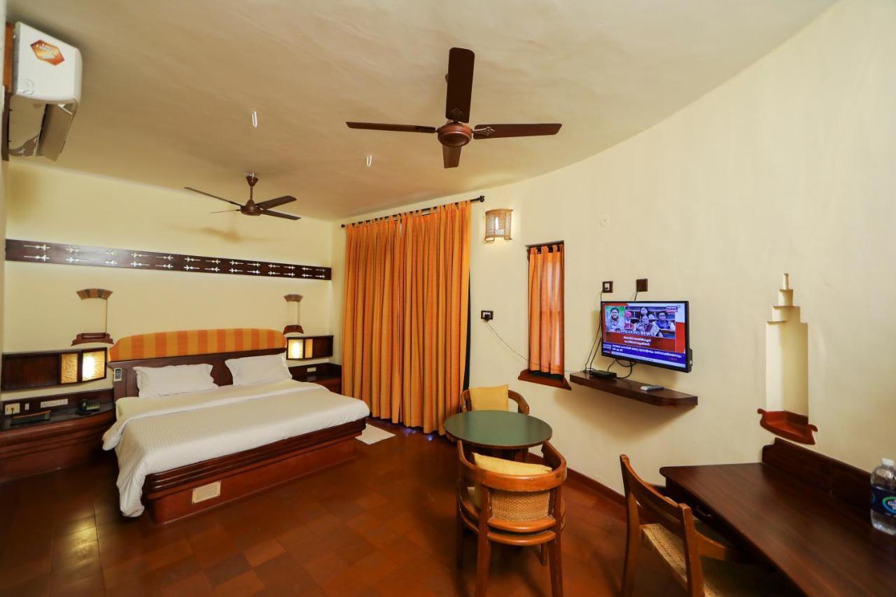 Bth Sarovaram Kochi Exterior foto